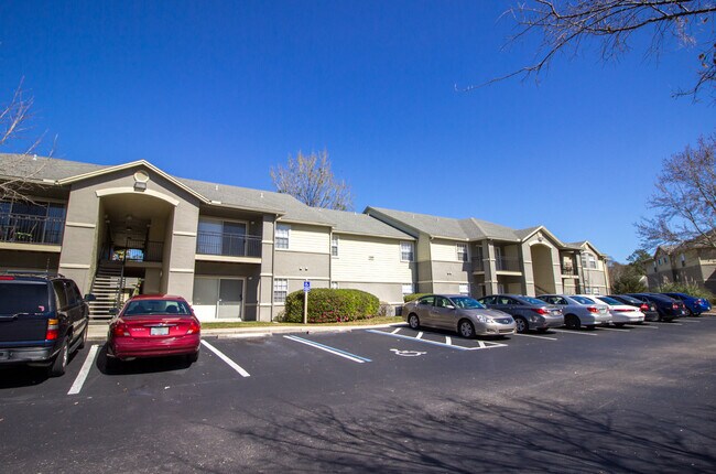 Building Photo - 3705 SW 27th St