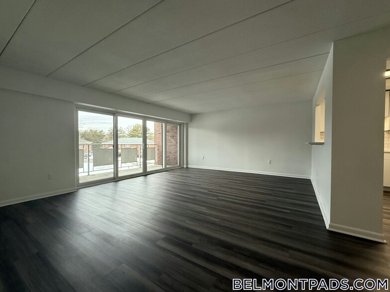 Building Photo - 55 Hill Rd