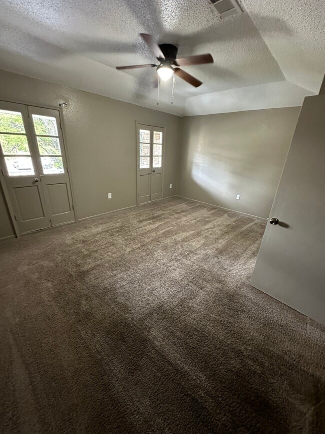 Building Photo - 1028 Dimarco Dr