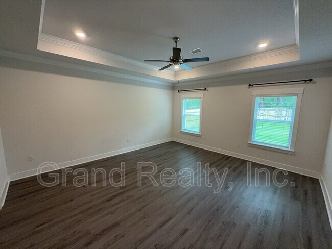 Building Photo - 5963 Cherry Hill Cir