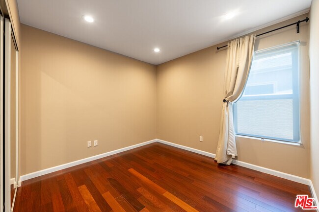 Building Photo - 4167 Klump Ave