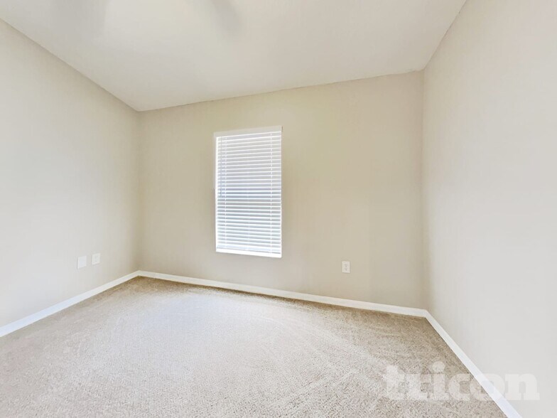 Building Photo - 9588 Southern Charm Cir