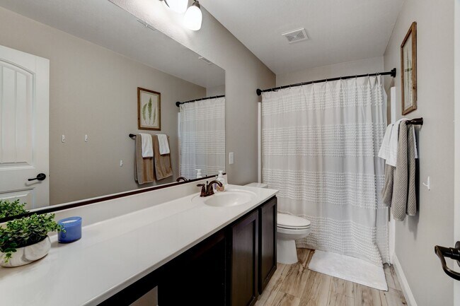 Building Photo - Providence Las Vegas 3 Bed and 3 Bath Home with Gated Community, Modern Upgrades & Resort-Style A...