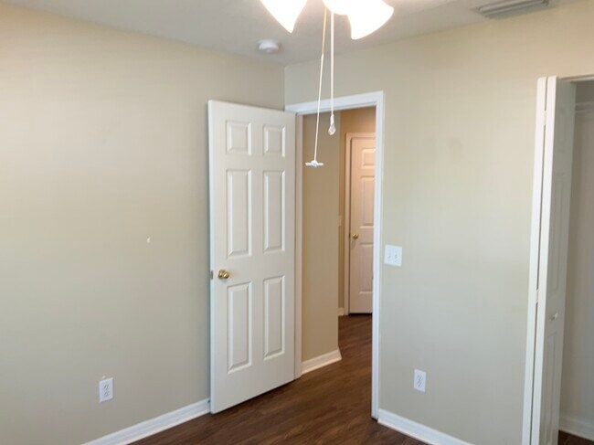 Building Photo - 27512 Sky Lake Cir