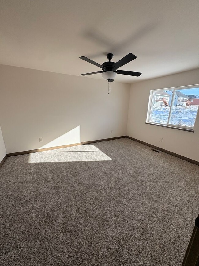 Building Photo - 228 E Randall Rd