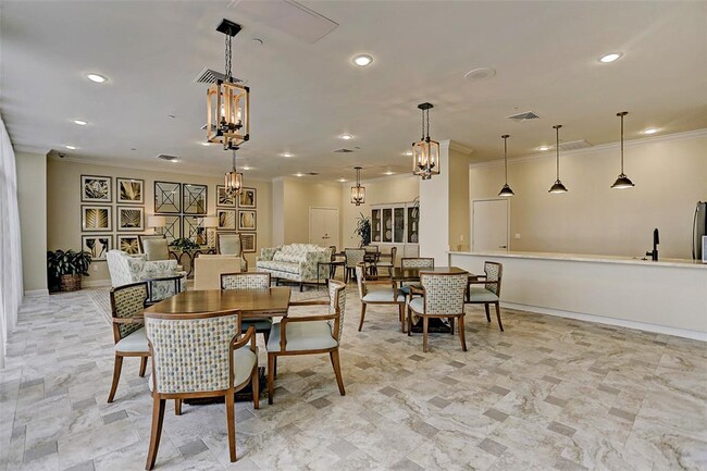 Building Photo - 2929 Buffalo Speedway