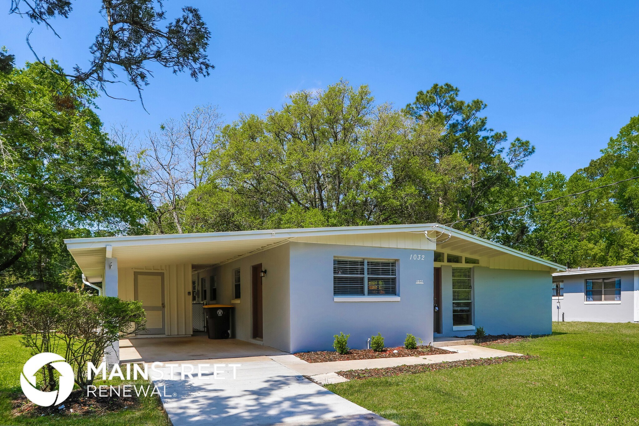 Building Photo - 1032 Busac Ave