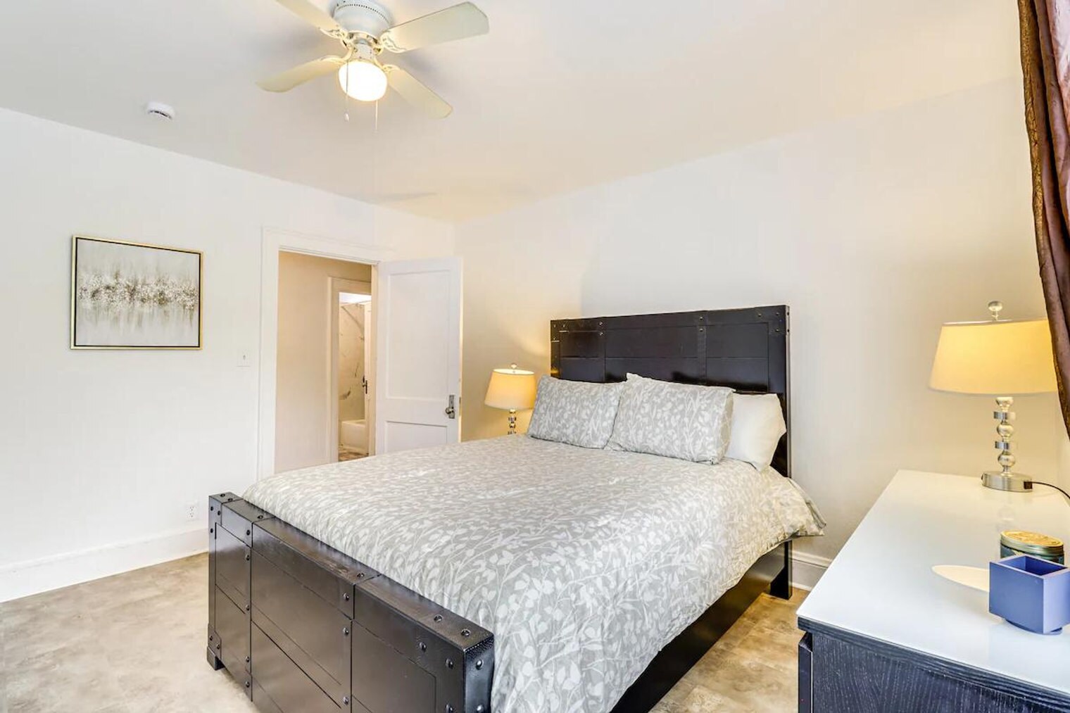 Building Photo - 9611 3rd View St