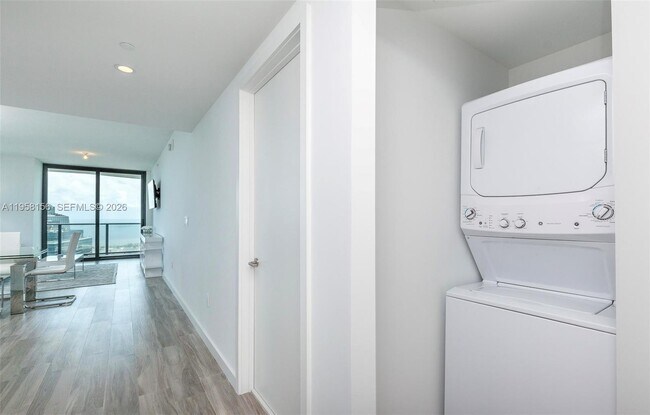 Building Photo - 1300 S Miami Ave