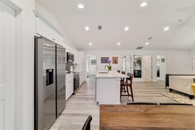 Building Photo - 4400 NW 74th Terrace