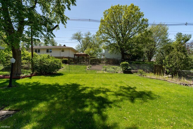 Building Photo - 3 br, 1.5 bath House - 321 Rowe Drive