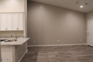 Building Photo - 1320 Lilly Ln