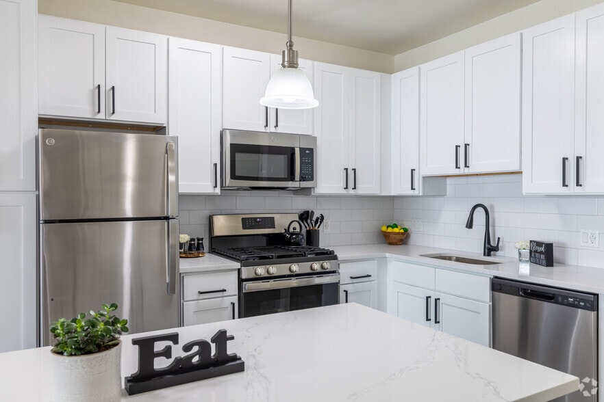 Primary Photo - The Confluence at Norwalk