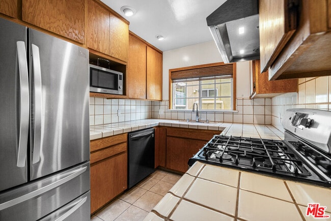 Building Photo - 11245 Huston St