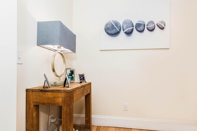 Building Photo - 1 Franklin St