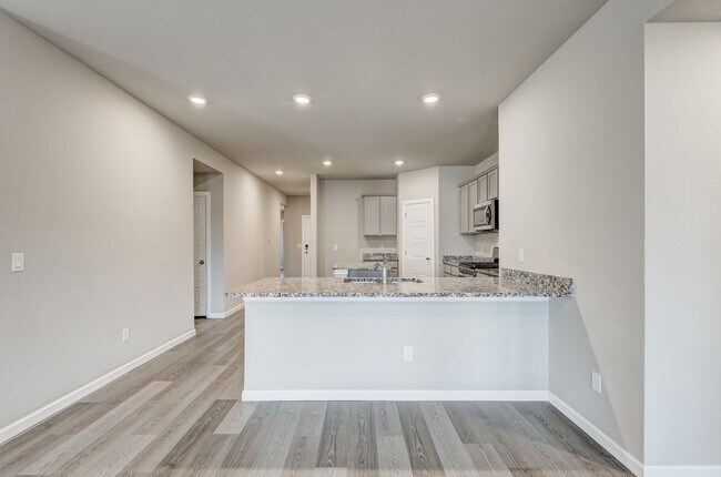 Building Photo - 10508 SW 41st Pl