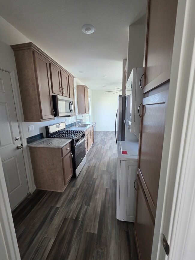 Building Photo - 2805 Alta Dr