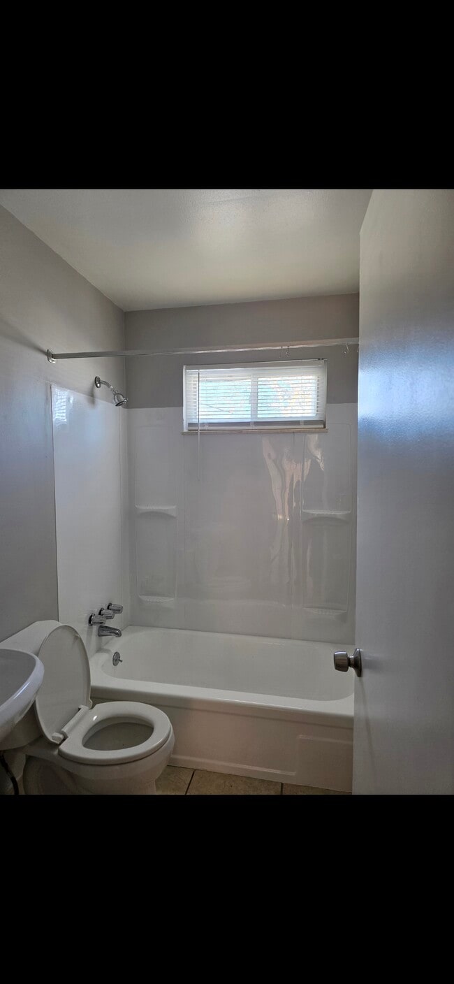 Building Photo - 20766 Ehlert Ave