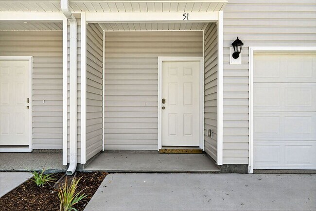 Building Photo - 51 S Main Deck Dr