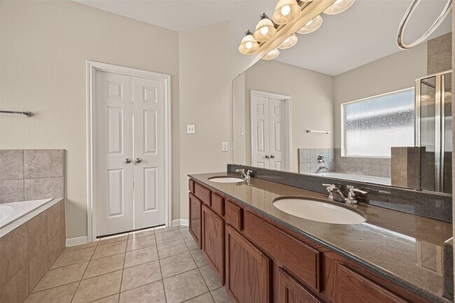 Building Photo - 9118 Cavalier Ln