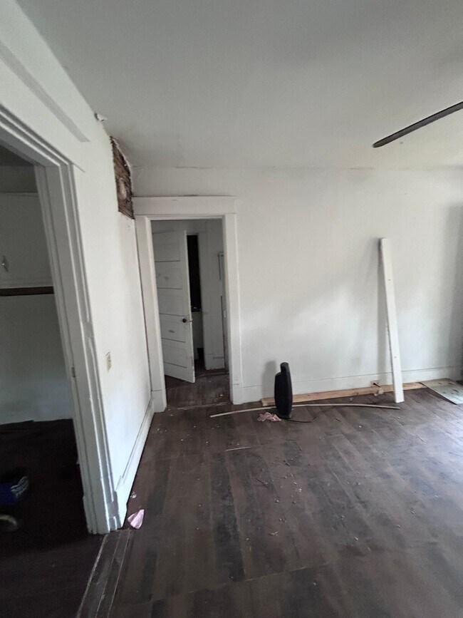 Building Photo - 606 Anderson St