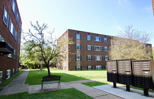 Interior Photo - FRIENDSHIP COURT -- 162