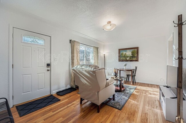 Building Photo - 2928 Milwaukee St