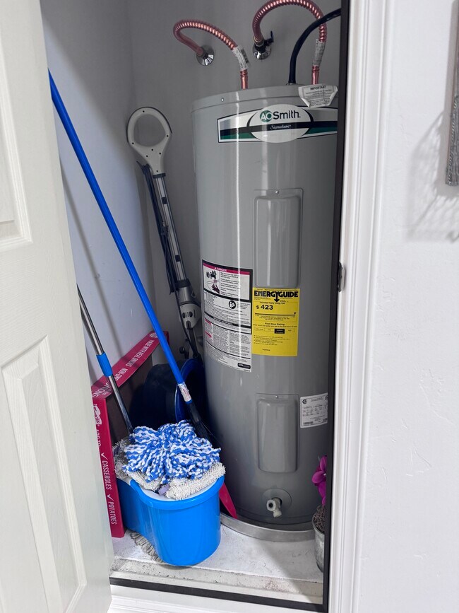 Building Photo - 732 Gold Beach Dr