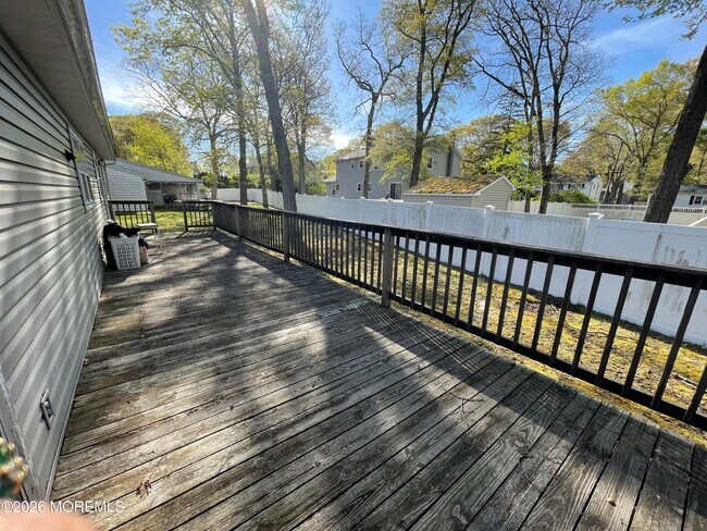 Building Photo - 606 Alma Pl