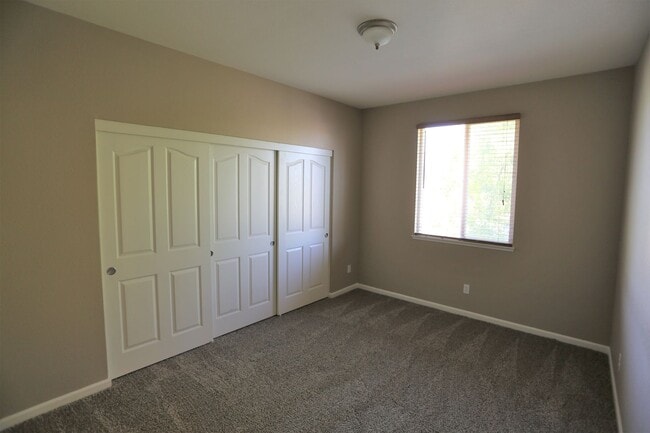 Building Photo - Gorgeous Home located in the heart of Patt...