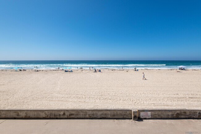 Building Photo - 3755 Ocean Front Walk