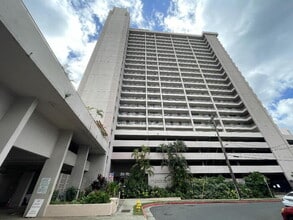 Building Photo - To register for the showing time below, note the 4 digit code: 5637 and click "APPLY NOW."(mobile...