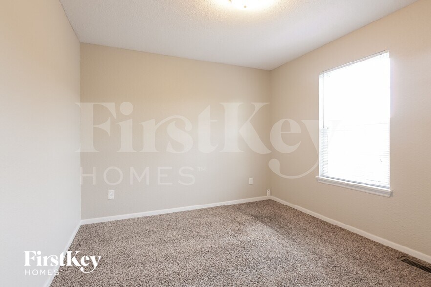 Building Photo - 10247 Hornton St