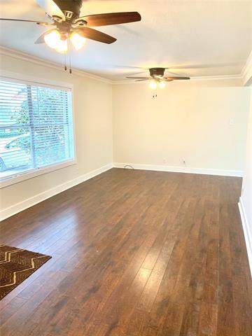 Building Photo - 320 Elm Dr