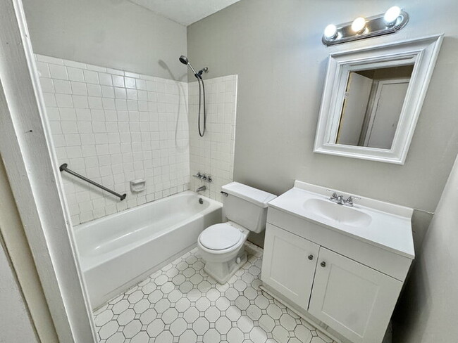 Building Photo - 4579 Buffer Dr