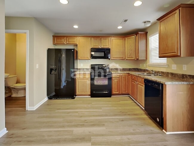 Building Photo - 129 Midwood Rd