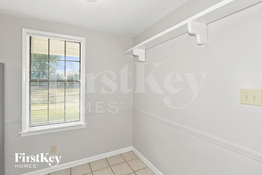 Building Photo - 4350 Cary Hill Cove