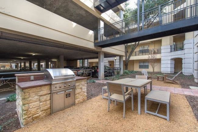 Building Photo - 2 bedroom in Dallas TX 75204