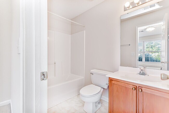Building Photo - 3555 Crepe Myrtle Ct