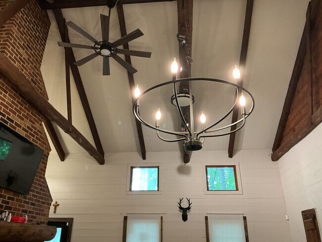 Building Photo - Charming Renovated 2 Bedroom Wooded Retreat!