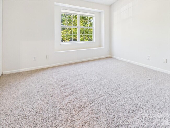 Building Photo - 609 Mountainwater Dr