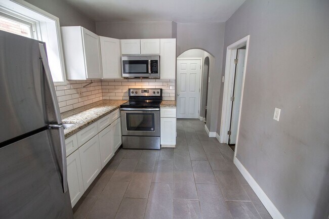 Building Photo - 3954 Potomac St