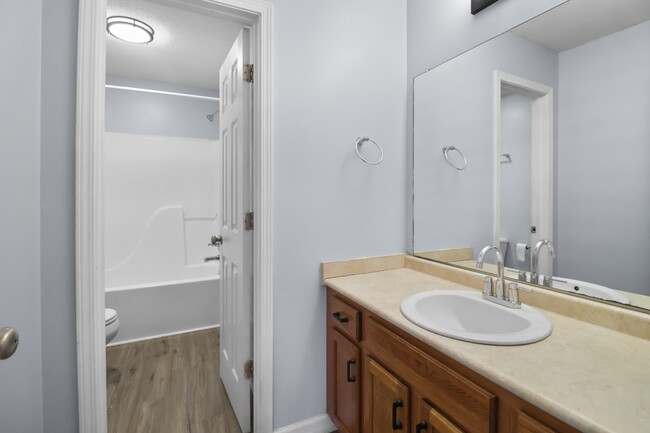 Building Photo - 934 Hedge Apple Dr