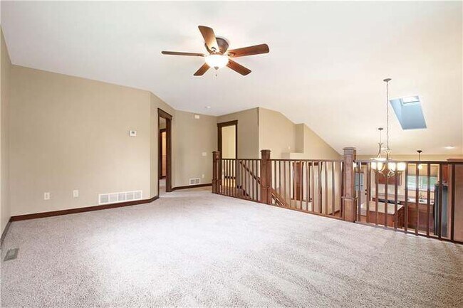 Building Photo - 2425 Lake Ct