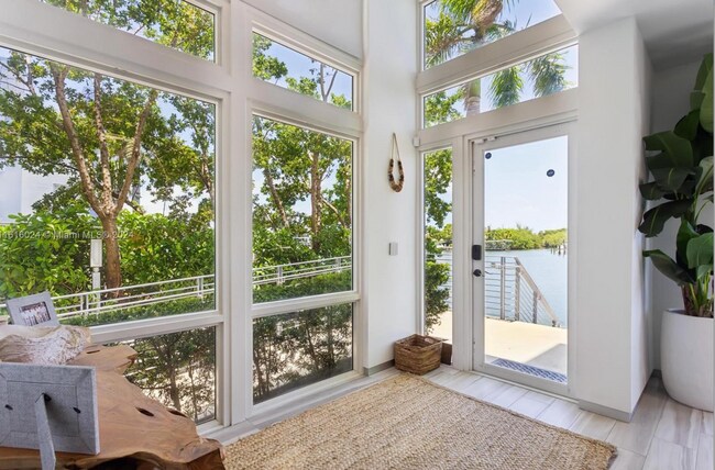 Building Photo - 101 N Shore Dr