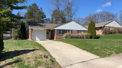 Building Photo - 3043 Regent St