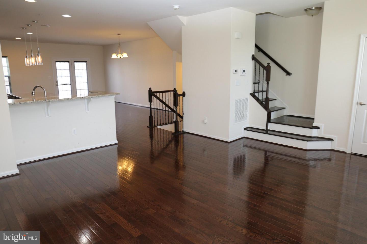 Building Photo - 9456 Ballard Green Dr