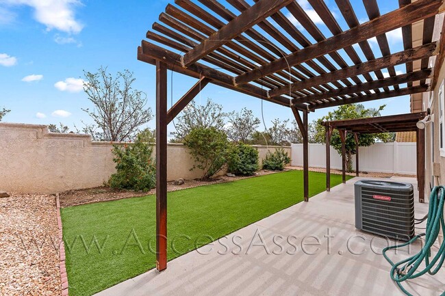 Building Photo - Welcoming 3 Bed / 2 Bath Home in a Peaceful Murrieta Neighborhood