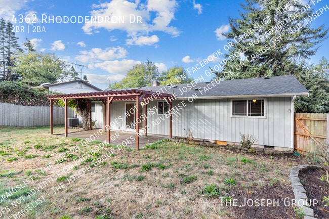 Building Photo - 4362 N Rhododendron Dr