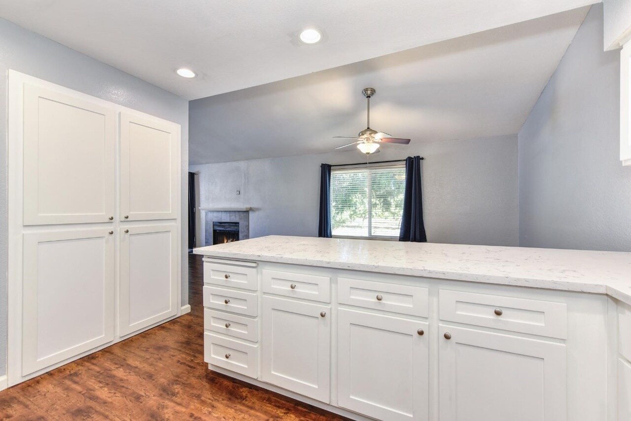 Building Photo - 7965 Arcade Lake Ln
